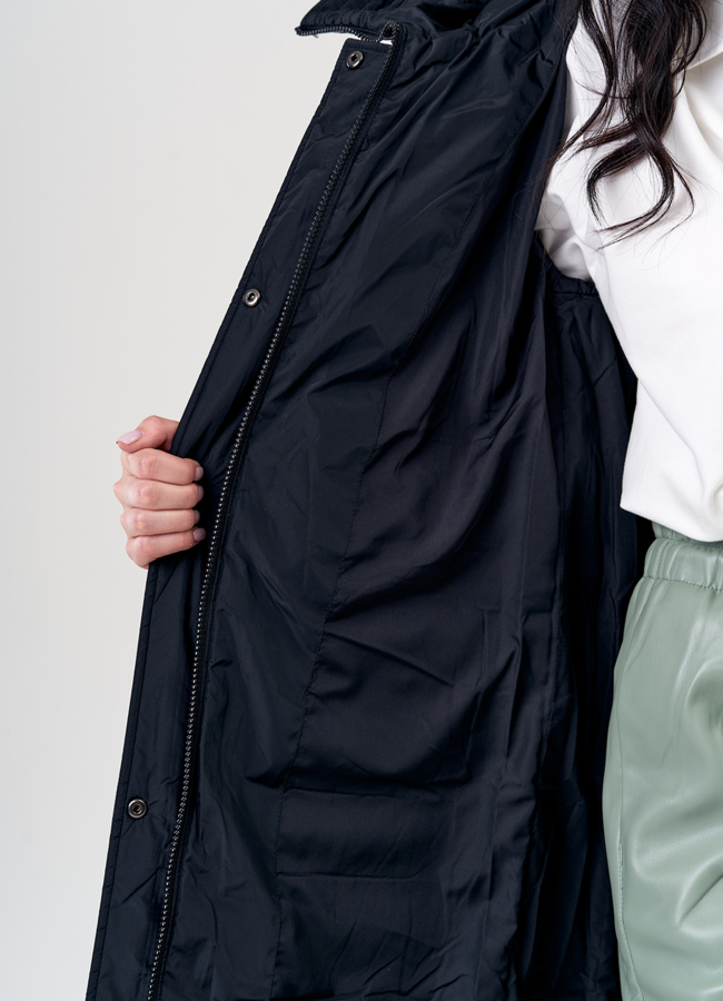 Женский пуховик прямого кроя в черном цвете модель № 3579 универмаг малина