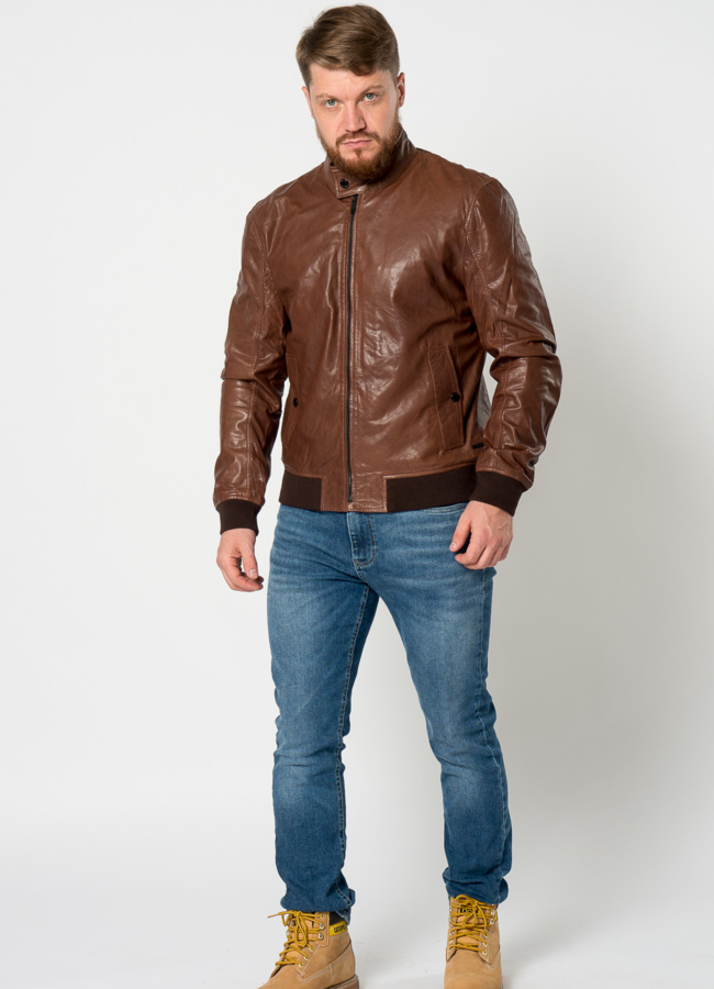 фото Мужской бомбер в коричневом цвете модель № 21588