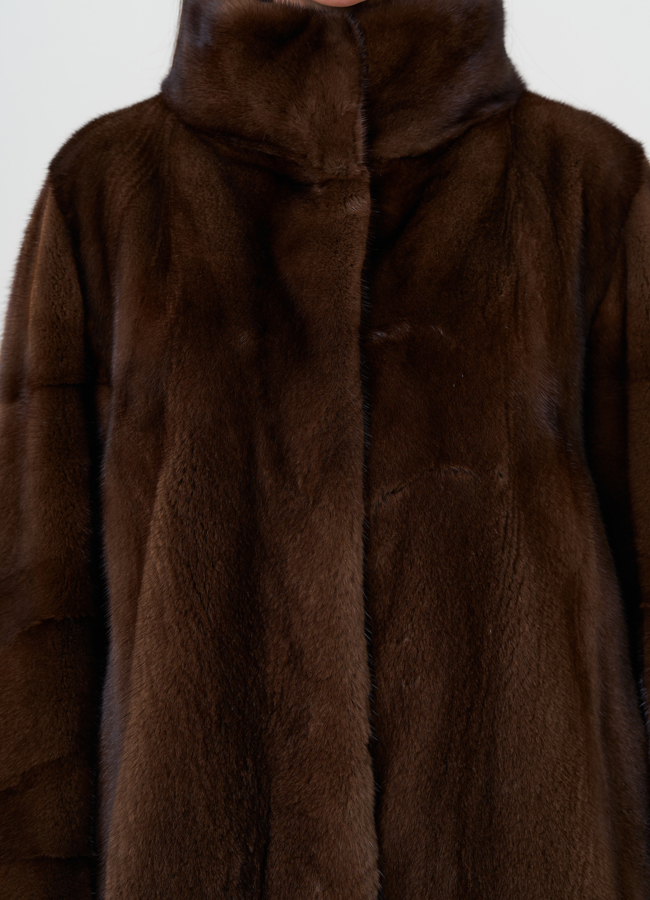 Женская шуба из скандинавской норки модель № 27601 универмаг малина