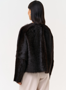 Женская натуральная дубленка в коричневом цвете