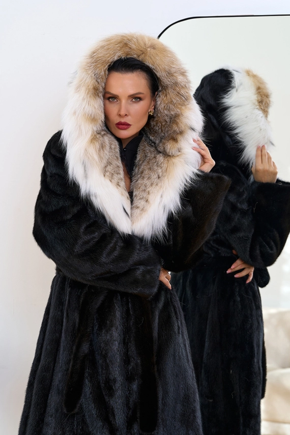 Норковая шуба с рысью в черном цвете фото