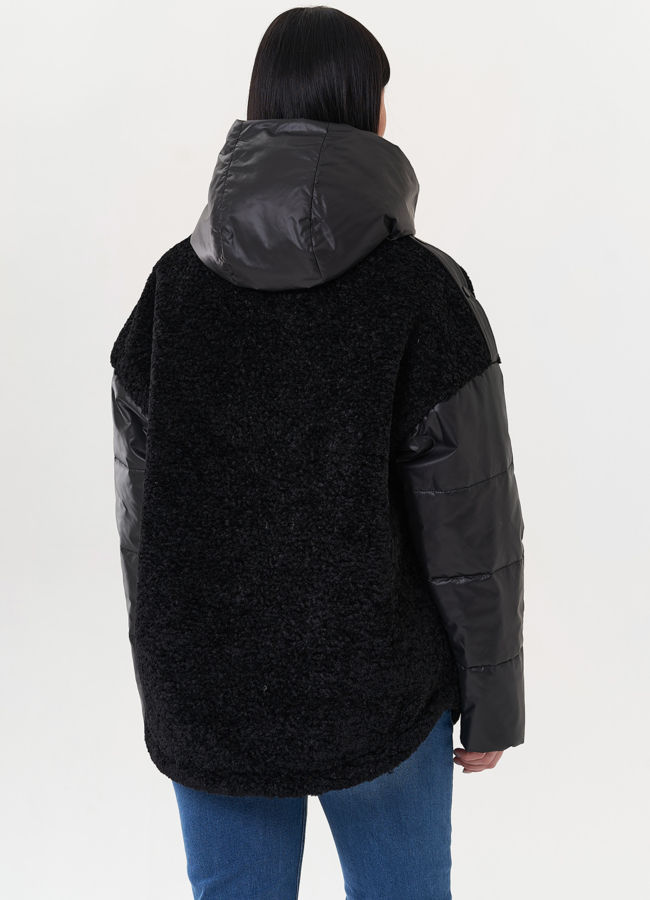 фото Женская куртка с капюшоном в черном цвете модель № 26615