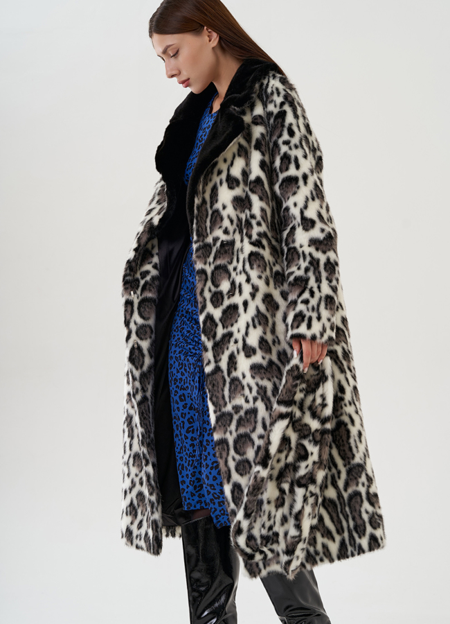 Пальто из эко меха с леопардовым принтом модель № 81308 универмаг малина