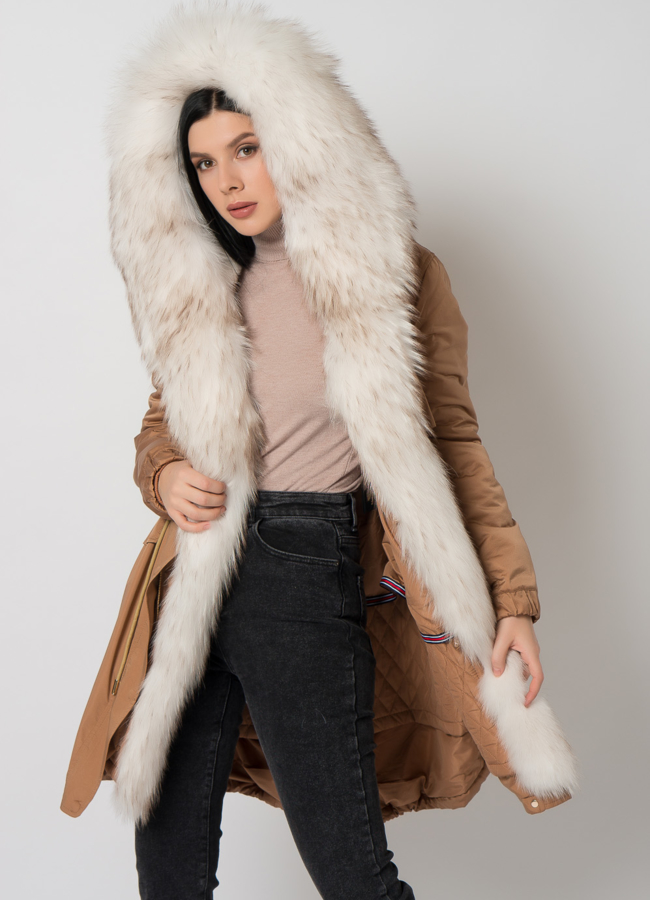 Женская парка с енотом  модель № 19015 универмаг малина