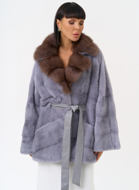 Женская шуба из меха норки с воротником из меха куницы