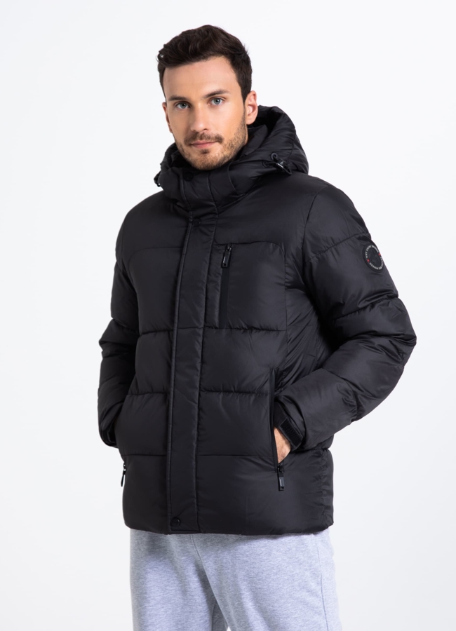 Пуховик мужской черного цвета с капюшоном  модель № 25521 меха малина