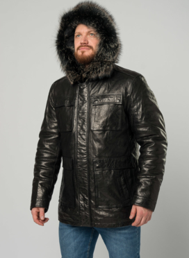 Мужской пуховик из натуральной кожи с капюшоном и отделкой из енота