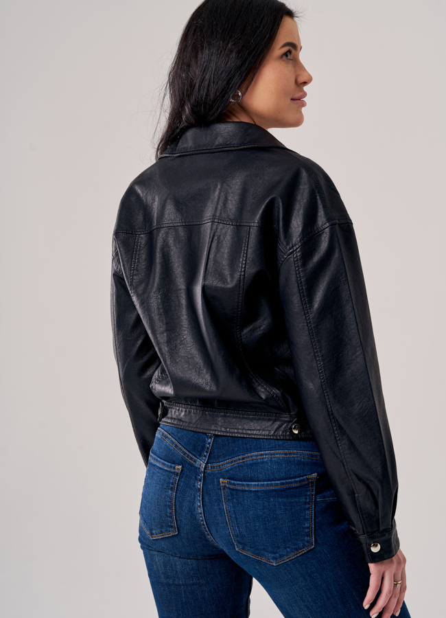 Женская куртка из эко кожи черного цвета модель № 20741 универмаг малина