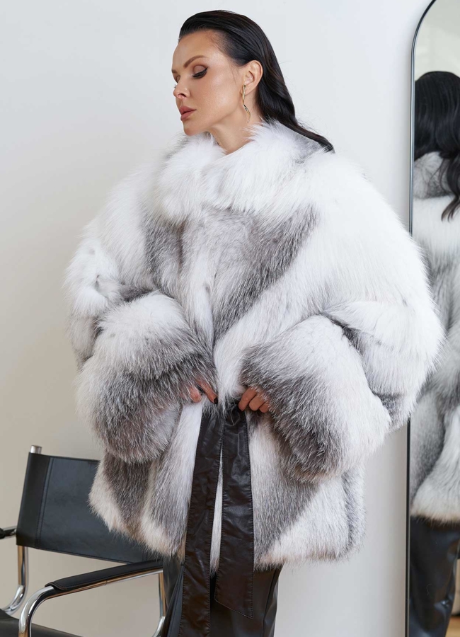 Шуба из меха лисы с поясом модель № 28814 в рассрочку