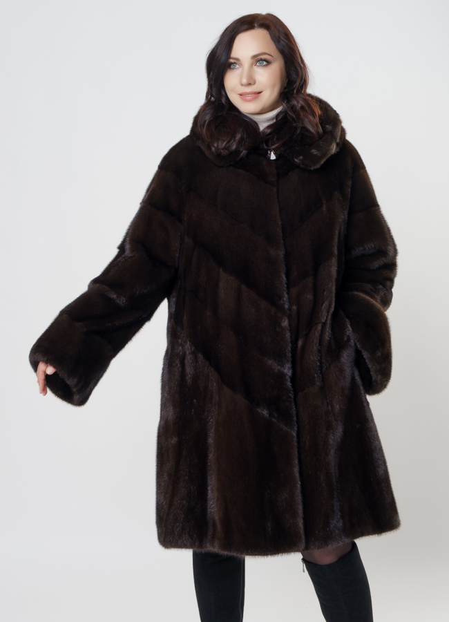Шуба из скандинавской норки с капюшоном коричневого цвета модель № S-902 универмаг малина