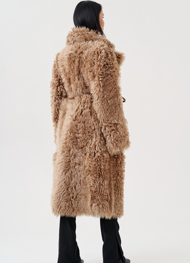 Женская дубленка с английским воротником  модель № 23910 универмаг малина