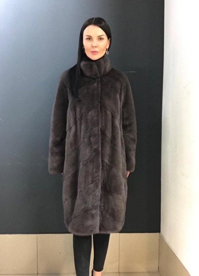 Норковая шуба в поперечном раскладе цвета капучино модель № 356-5 в рассрочку