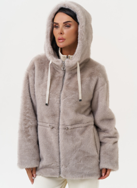 Женская куртка из эко меха с капюшоном