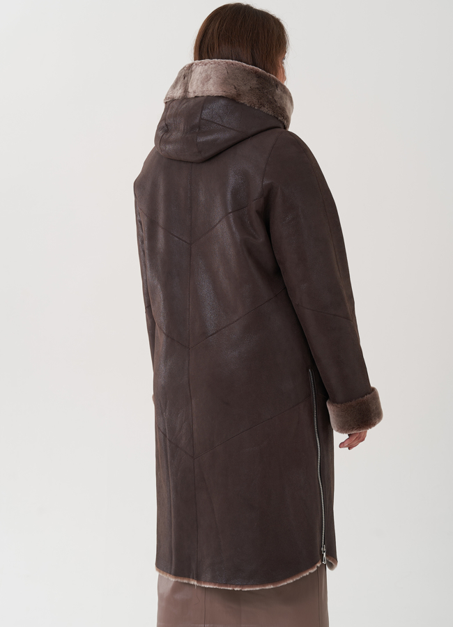 Женская дубленка с капюшоном  модель № 81838 универмаг малина