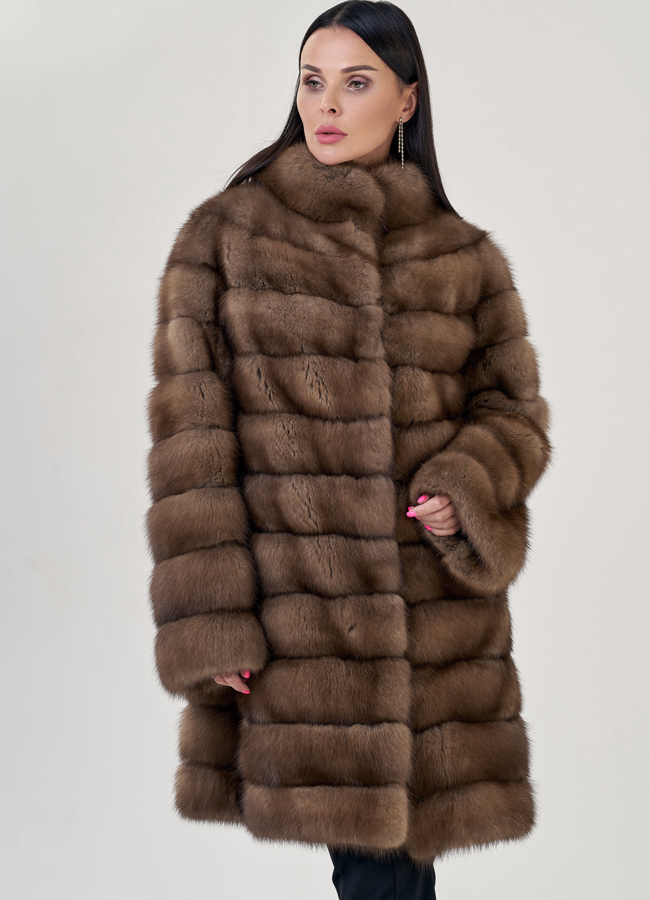 Шуба из куницы с воротником стойкой модель № 78935 универмаг малина