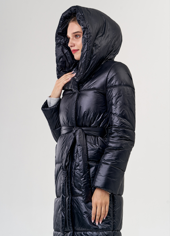 Женский пуховик в черном цвете модель № 0107/1 в кредит