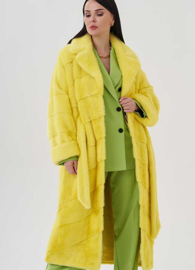 Шуба из норки с английским воротником  модель № 24649 универмаг малина