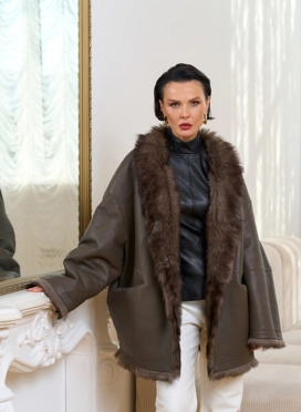 Женская двухсторонняя дубленка фото
