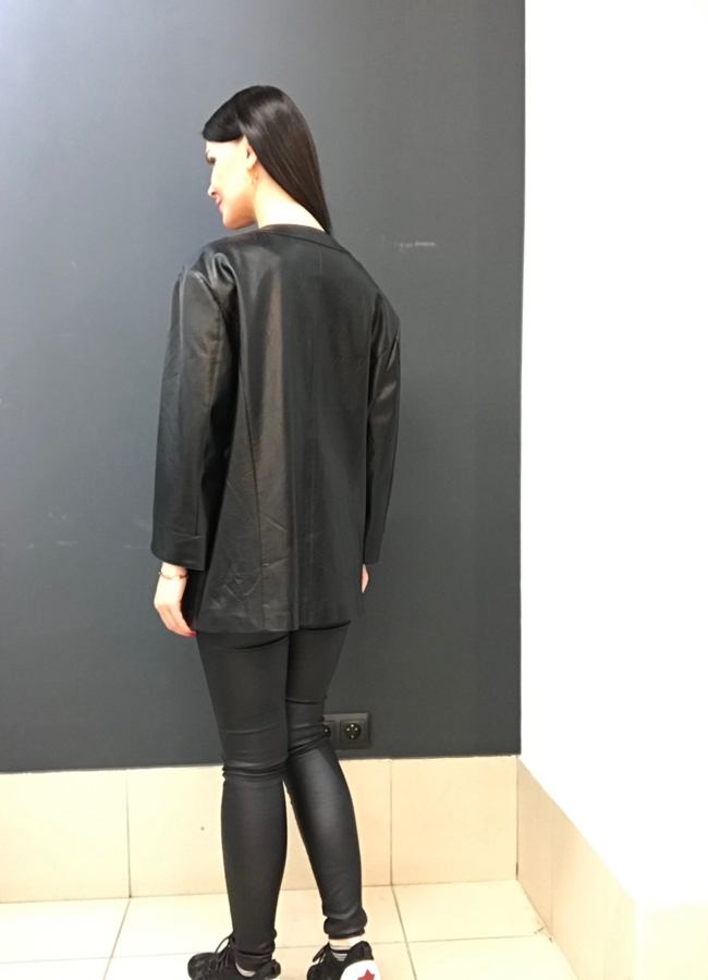 фото Куртка из эко кожи черного цвета модель № 1701