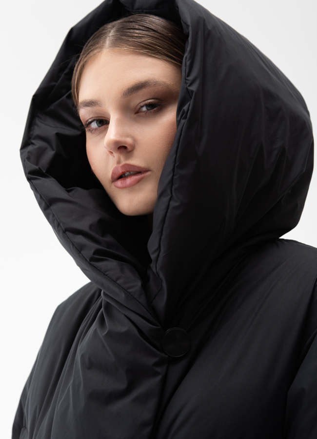 Женский пуховик с капюшоном  модель № 28878 универмаг малина