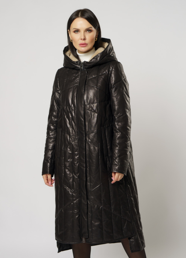 Кожаный пуховик на молнии с капюшоном модель № 2091 меха малина