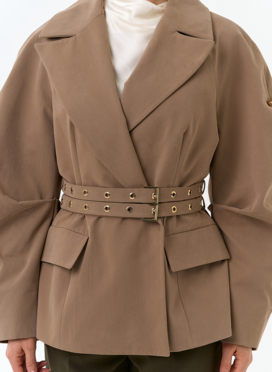 Женская куртка с объемными рукавами