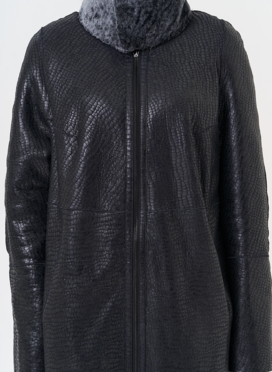 Женская двухсторонняя дубленка с воротником стойкой