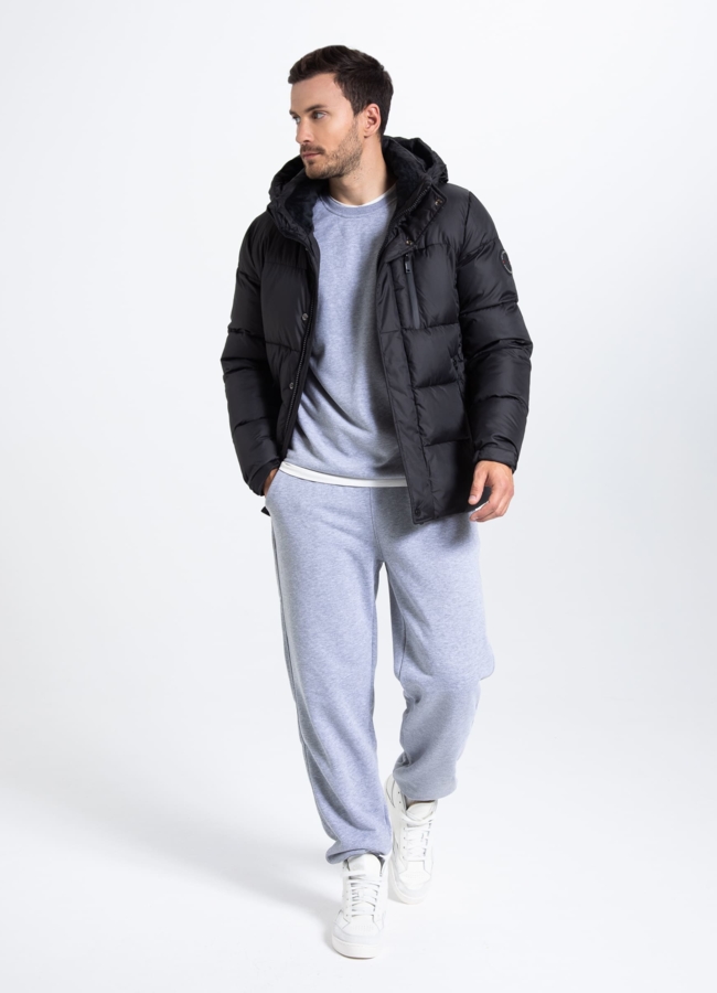 Пуховик мужской черного цвета с капюшоном  модель № 25521 в рассрочку