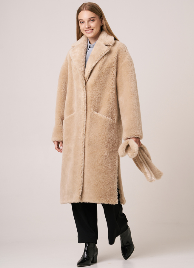 Пальто из овечьей шерсти с английским воротником модель № 2082 меха малина