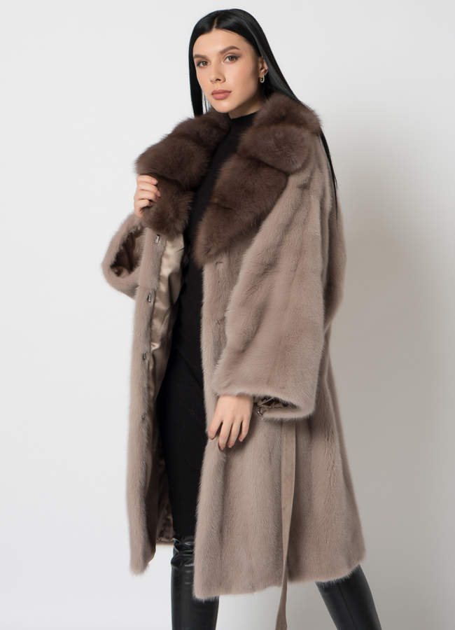 Шуба из норки бежевого цвета с английским воротником модель № 1404 универмаг малина