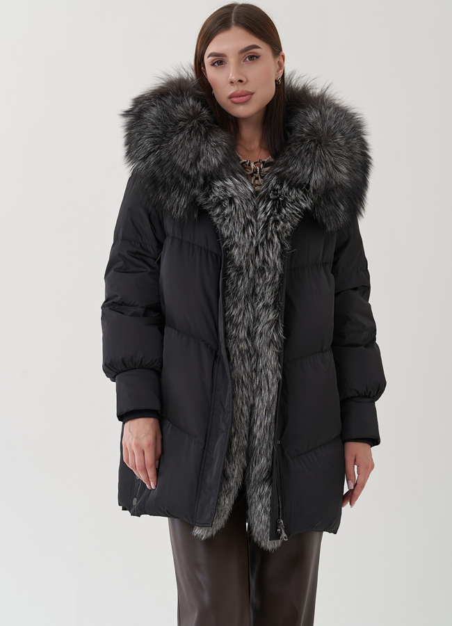 Женский пуховик с отделкой капюшона из чернобурки модель № 25367 в рассрочку