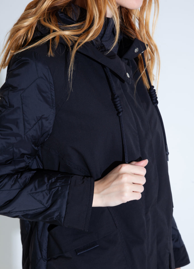 Парка женская с капюшоном модель № 847 в рассрочку Парка женская с капюшоном модель № 847 в рассрочку