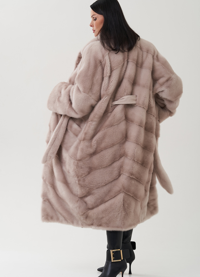 Шуба из норки с английским воротником  модель № 24817 в кредит