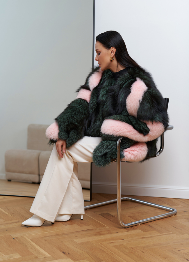 Женская шуба из меха чернобурки  модель № 27619 универмаг малина