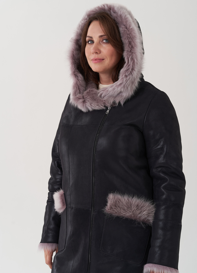 Женская дубленка с капюшоном  модель № 25771 универмаг малина