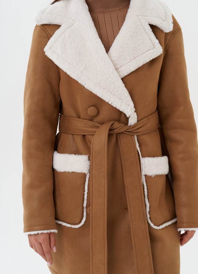 Двухсторонняя дубленка из эко кожи с поясом модель № 27768 универмаг малина