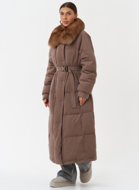 Длинный пуховик с отделкой из меха песца