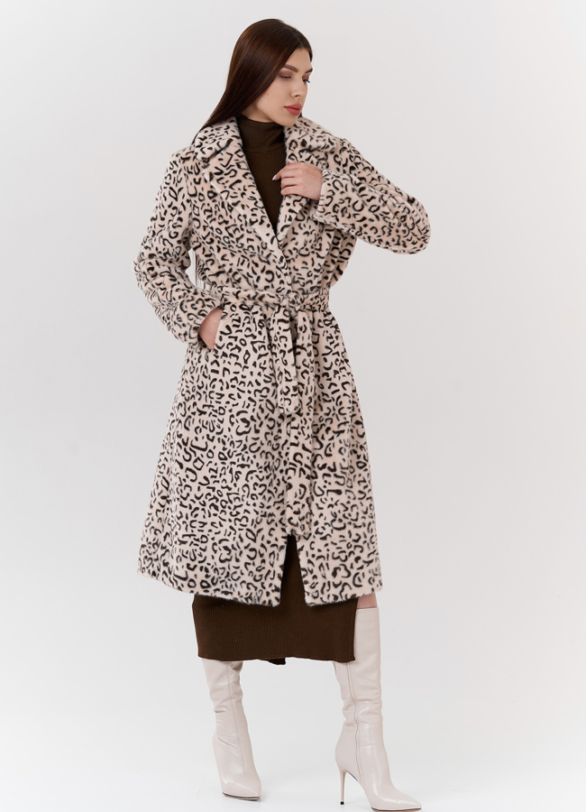 Женское пальто в бежевом цвете с анималистическим принтом модель № 24115 универмаг малина