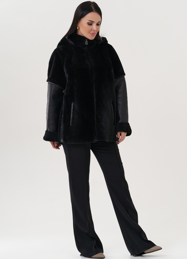 Женская дубленка черного цвета с капюшоном  модель № 25912 универмаг малина