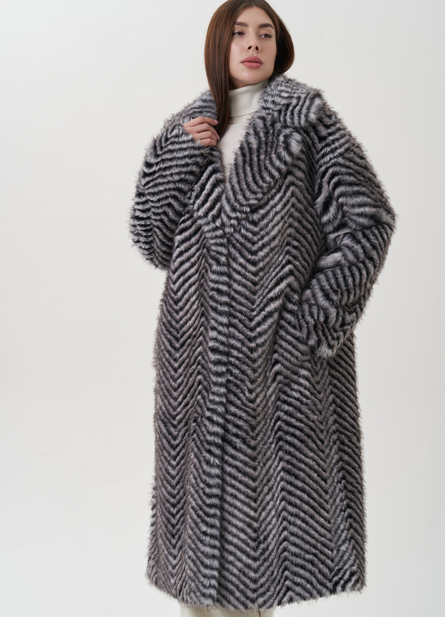 Длинное женское пальто из эко меха модель № 25686 меха малина