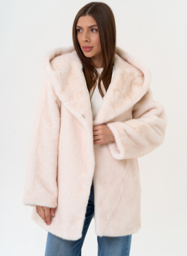 Женская шуба из эко меха с капюшоном Женская шуба из эко меха с капюшоном