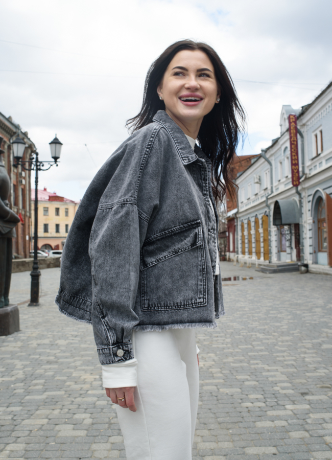 Куртка джинсовая серого цвета модель № 21184 в кредит