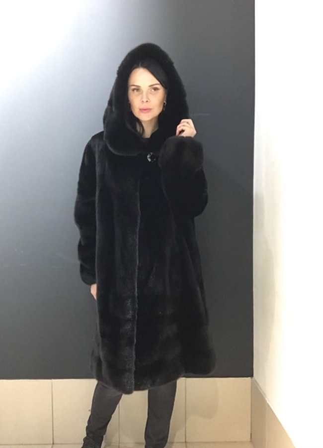 Пальто из скандинавской норки с капюшоном модель № S-761 в рассрочку