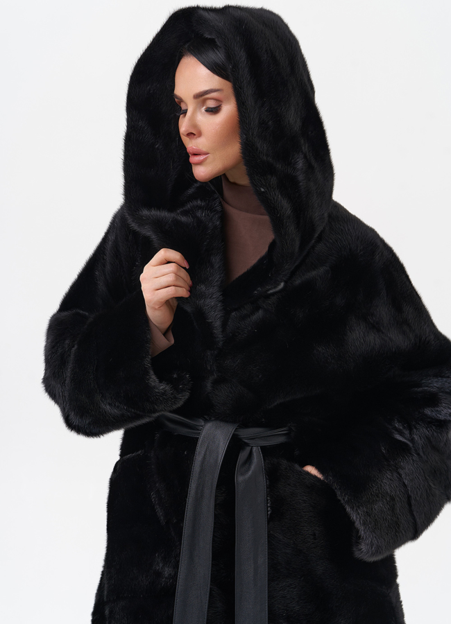 Короткая норковая шуба с капюшоном модель № 29255 универмаг малина