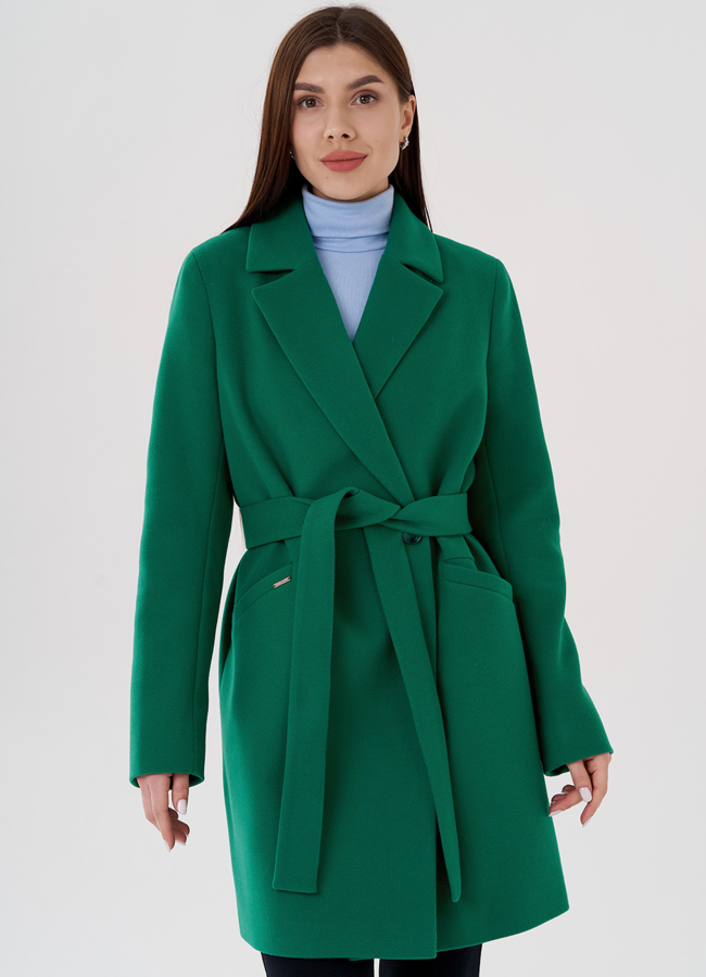 Женское пальто-пиджак в зеленом цвете модель № 24326 меха малина