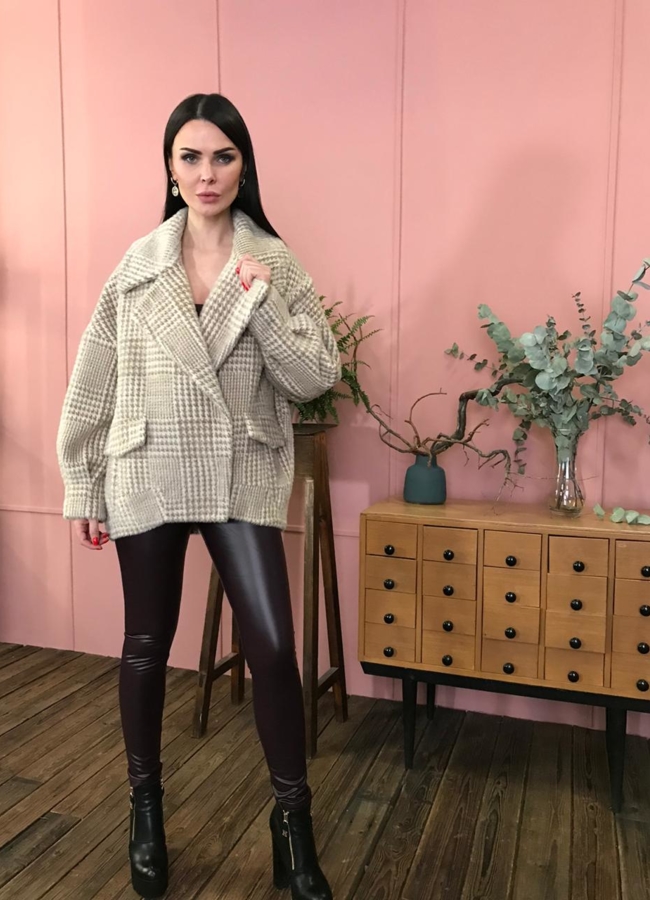 Укороченное пальто на кнопках с английским воротником модель № 402 в рассрочку