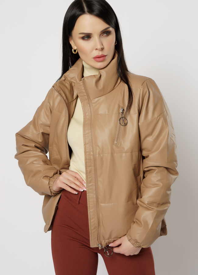Женская куртка из эко кожи бежевого цвета модель № 5030 универмаг малина