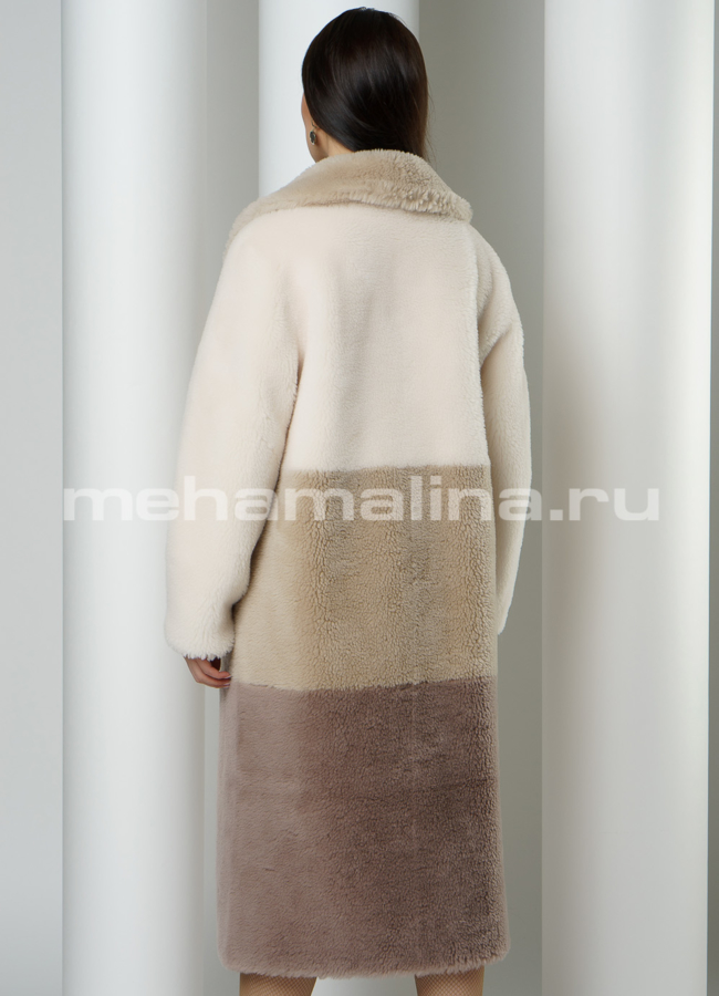 Меховое пальто с английским воротником на кнопках модель № 8802 в рассрочку