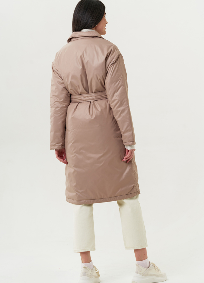 Женское пальто-рубашка  бежевого цвета с отложным воротником модель № 22391 в кредит