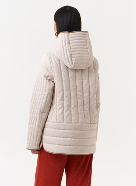 Женская утепленная куртка с капюшоном